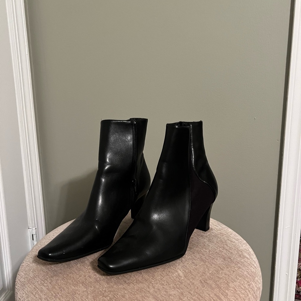 Liz Claiborne Black Heeled Boots